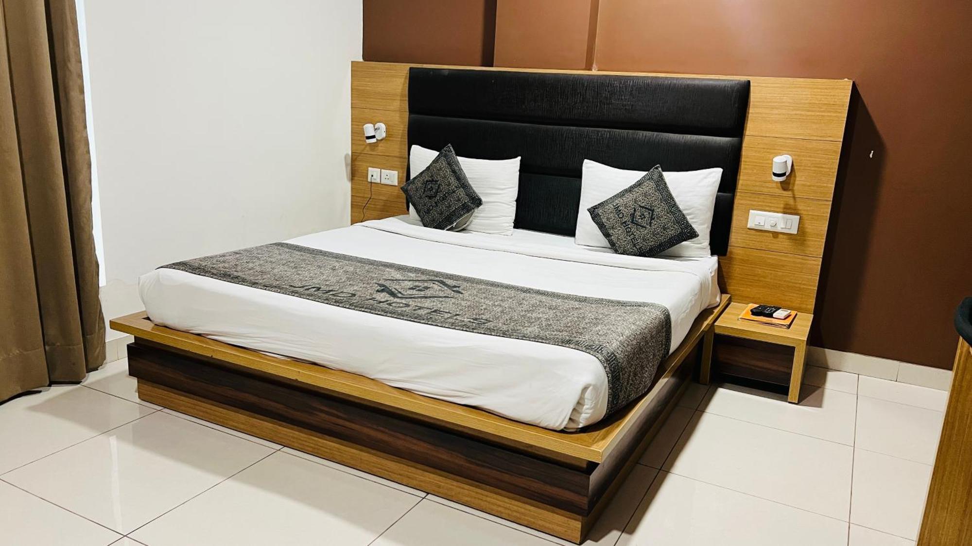 Jmk Bed & Breakfast